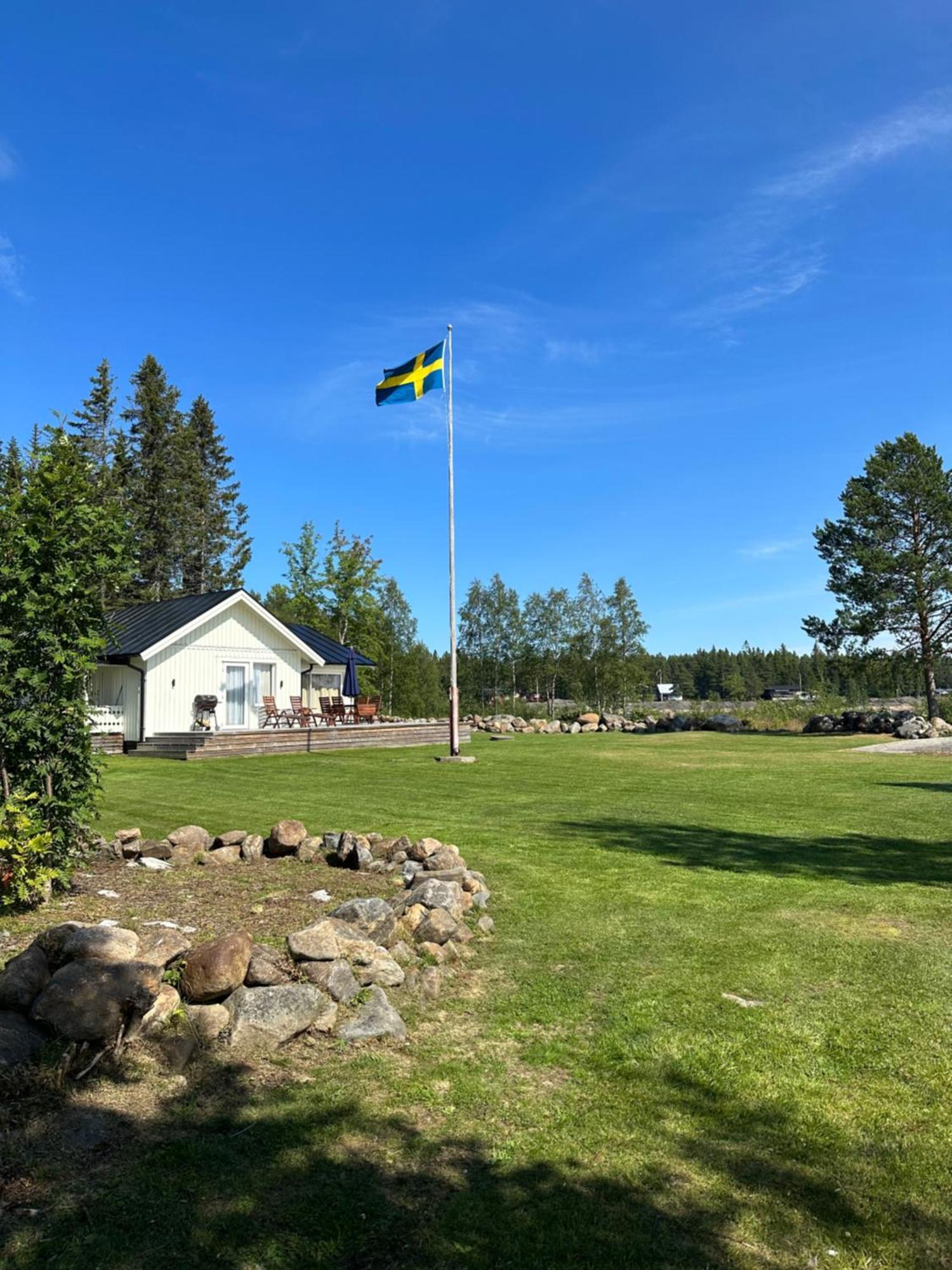 Stuga Med Havsutsikt Robertsfors ภายนอก รูปภาพ