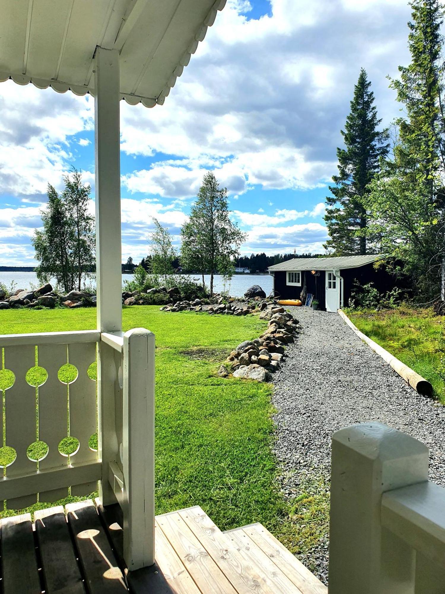 Stuga Med Havsutsikt Robertsfors ภายนอก รูปภาพ